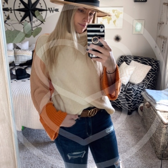 AUTUMN Knit Sweater    - Picture 7 of 7